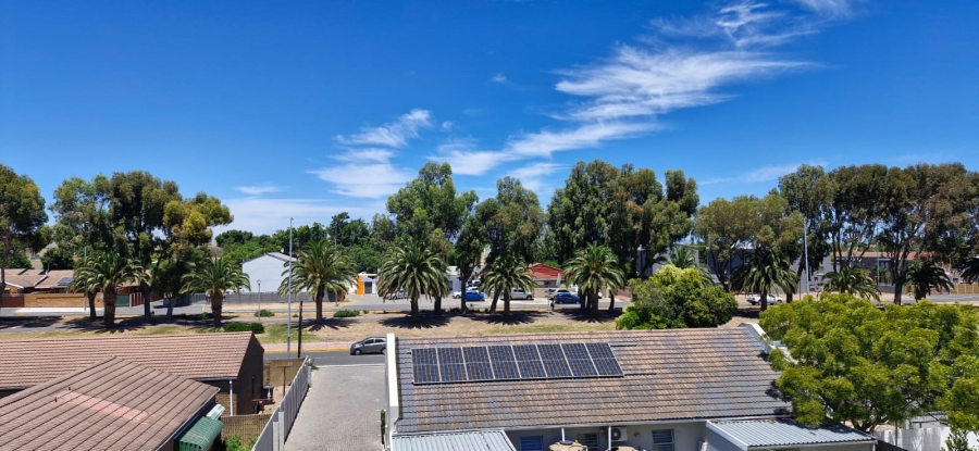 1 Bedroom Property for Sale in Table View Western Cape